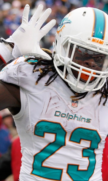 Jay Ajayi shouldering the load to lift Dolphins to playoffs